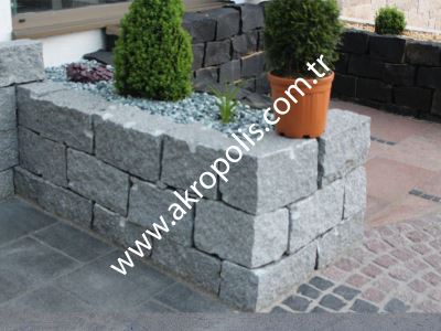 Akroplois